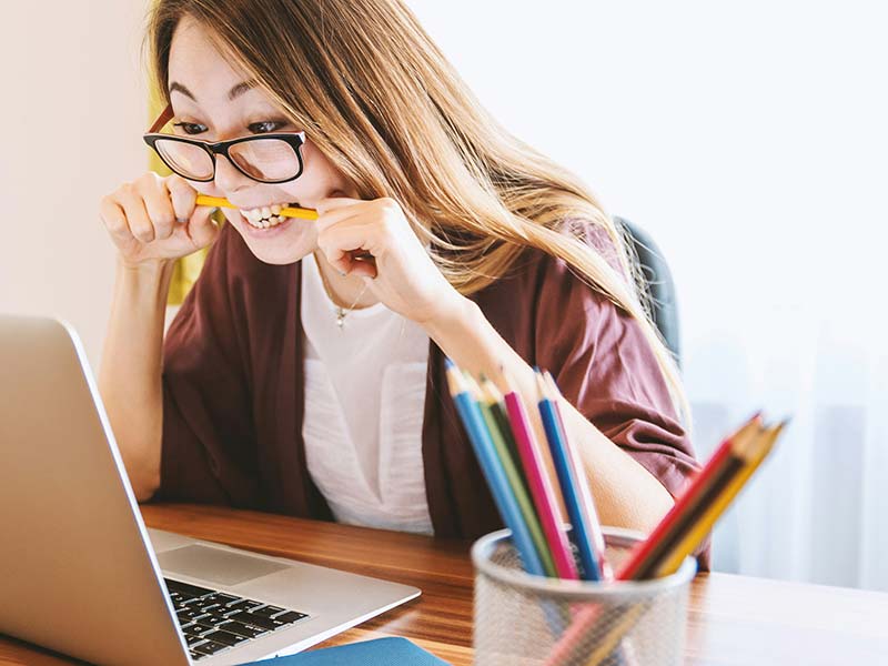 Understanding the Distinct Roles of Bookkeepers and Accountants in Business Finance 